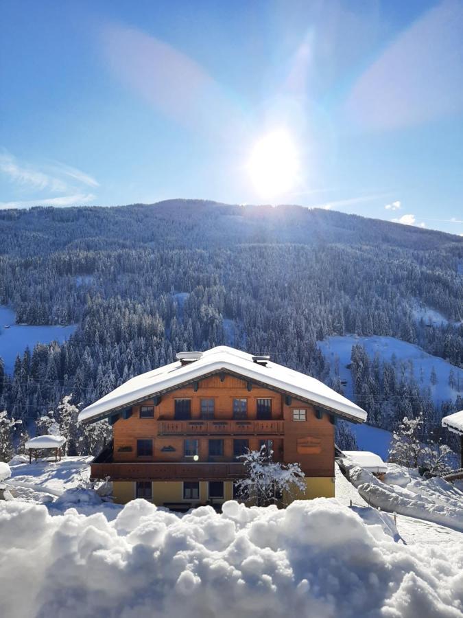 Landhof Kreuzsalgut Apartment Wagrain Bagian luar foto