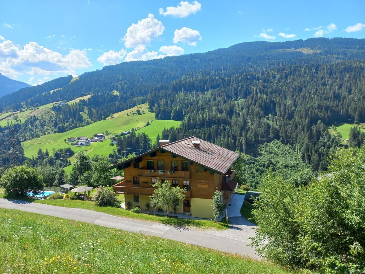 Landhof Kreuzsalgut Apartment Wagrain Bagian luar foto